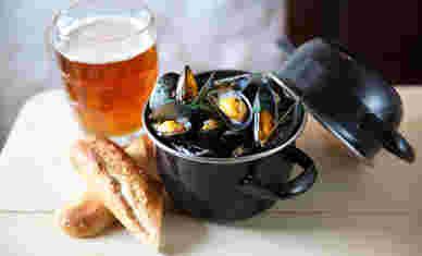 TJS Mussels & A Pint 111DW8A74791